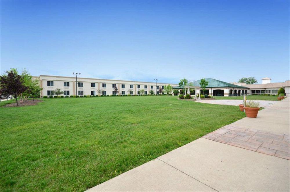 Clarion Inn Elmhurst - Oak Brook Near I-88, I-290, I-294 Exteriér fotografie